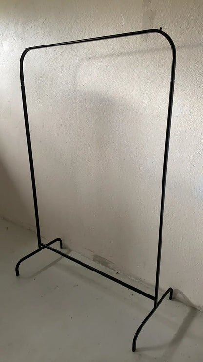 Clothes hanging stand